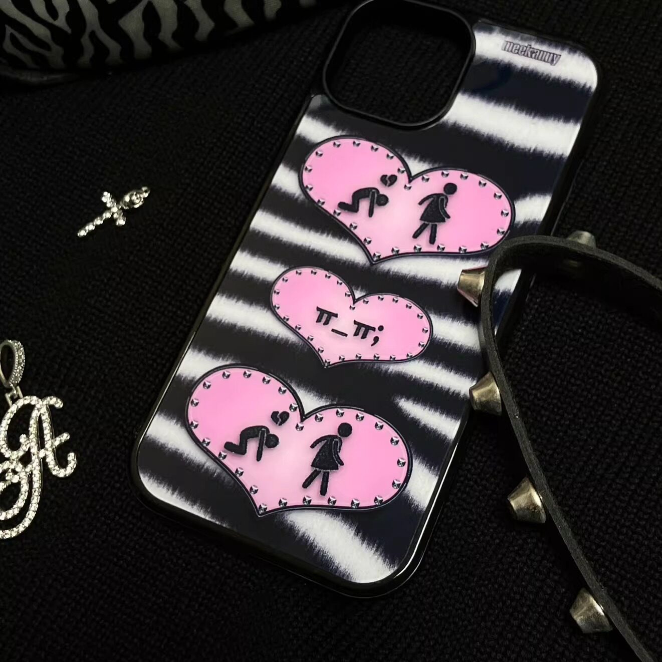 غطاء هاتف مخطط بتصميم شخصي ممي - مراجعة Phone Cases Custom وسعره